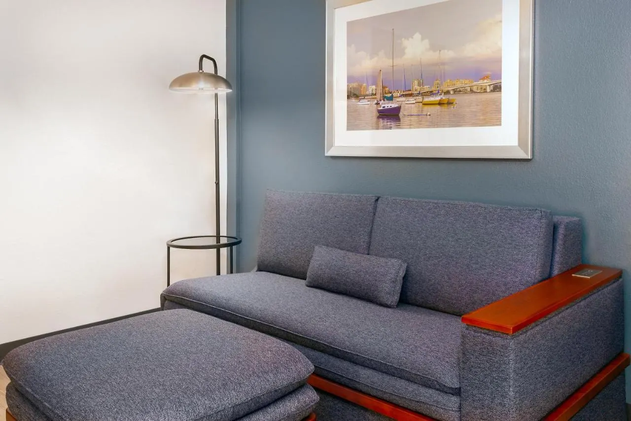 Courtyard By Marriott Sarasota At University Town Center Desoto Lakes 3*,