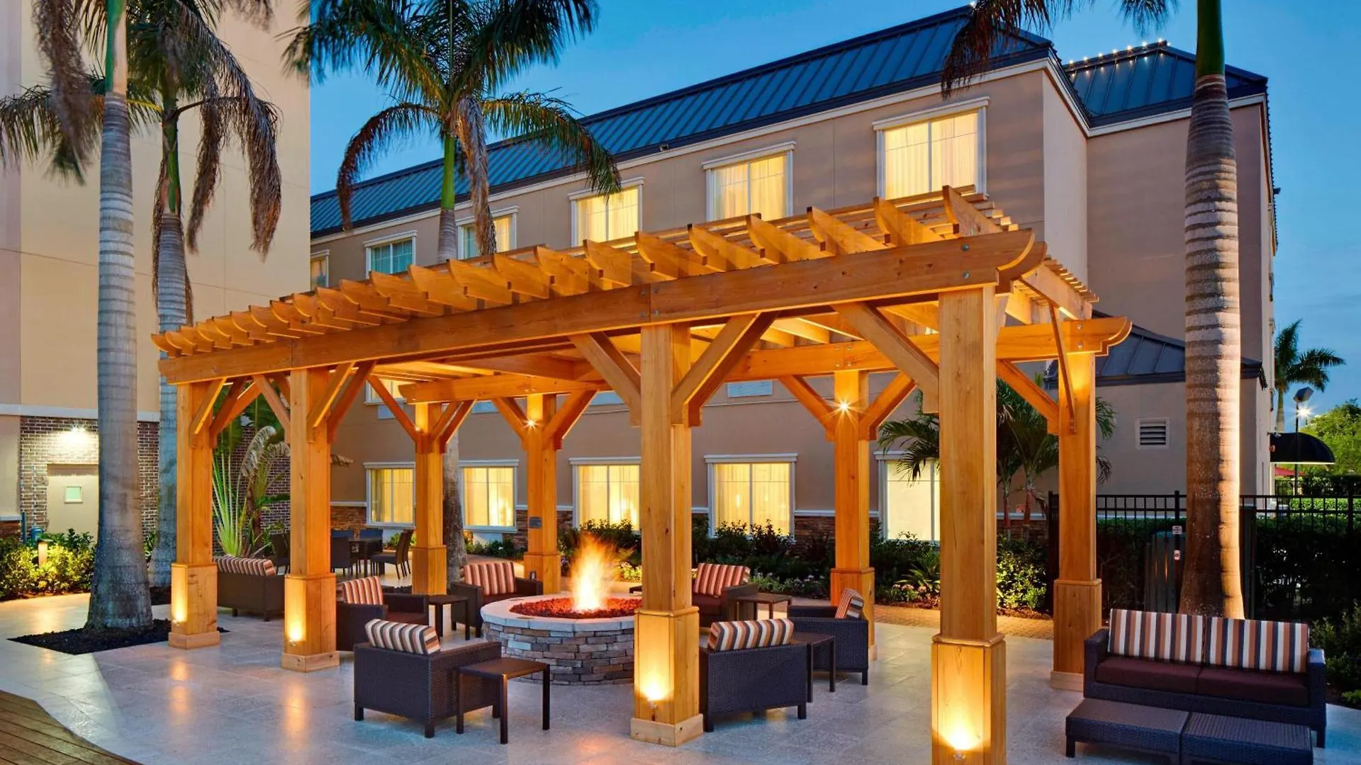 Hotel Courtyard By Marriott Sarasota At University Town Center Desoto Lakes